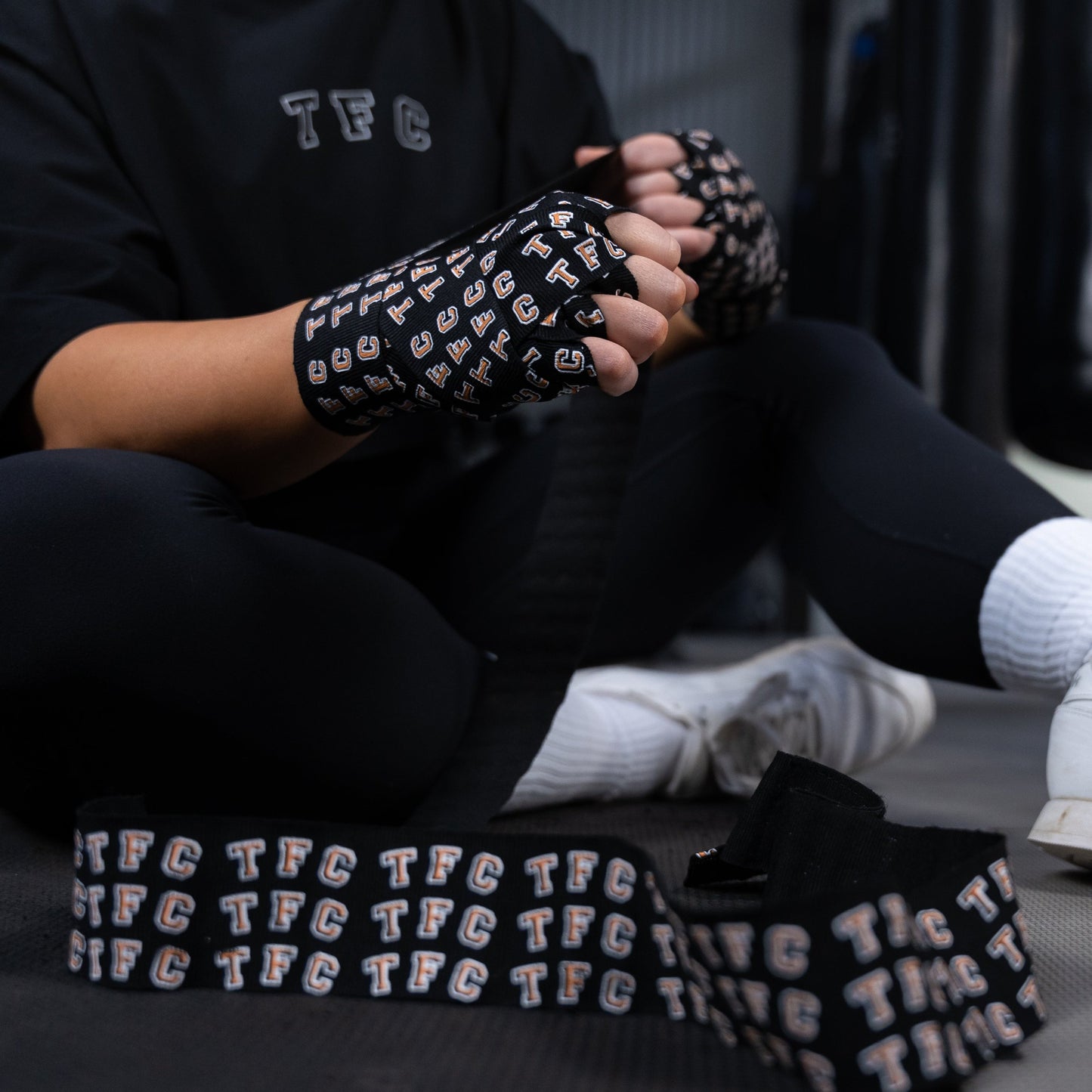 TFC 4M BLACK & ORANGE HAND WRAPS